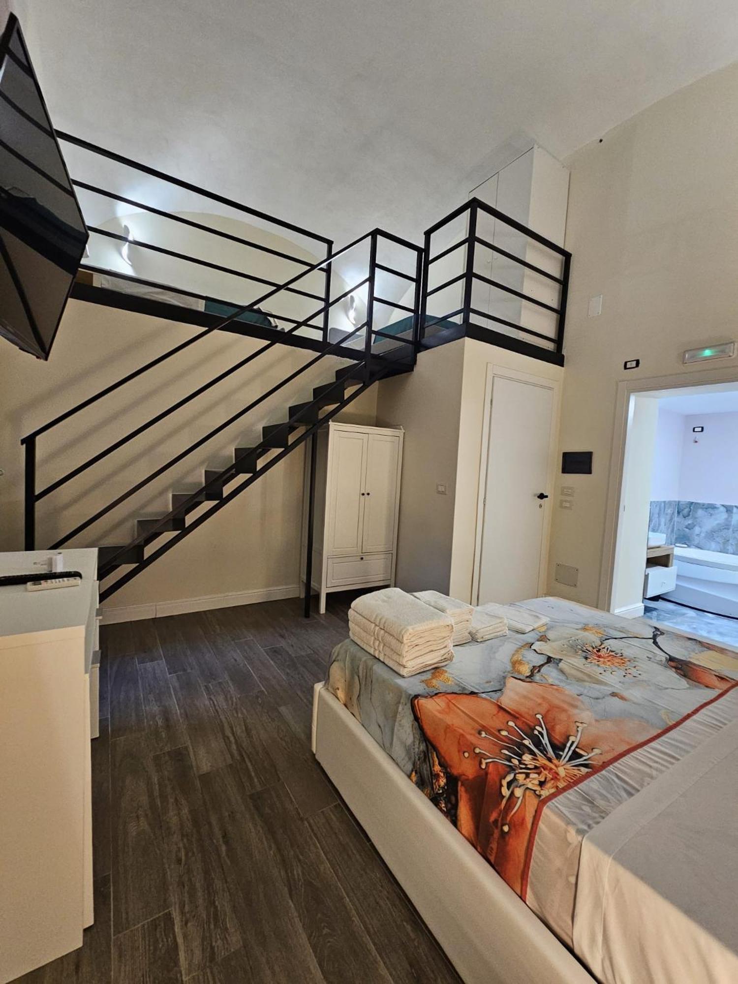 Bed and Breakfast Napoli The Charme Esterno foto