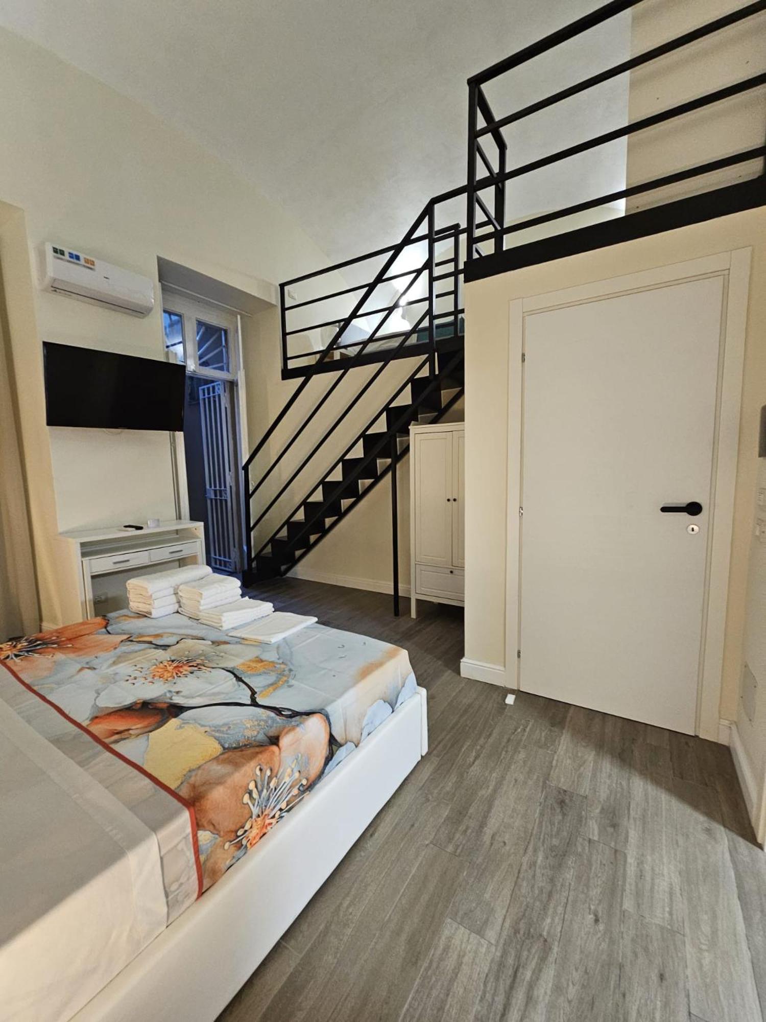 Bed and Breakfast Napoli The Charme Esterno foto